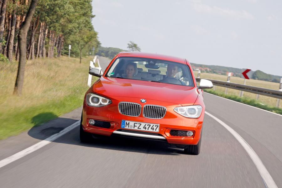  BMW 1-Series Urban Line 2012 года  (фото 80 из 82)
